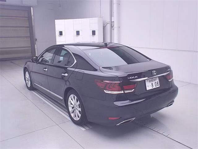 LEXUS LS460