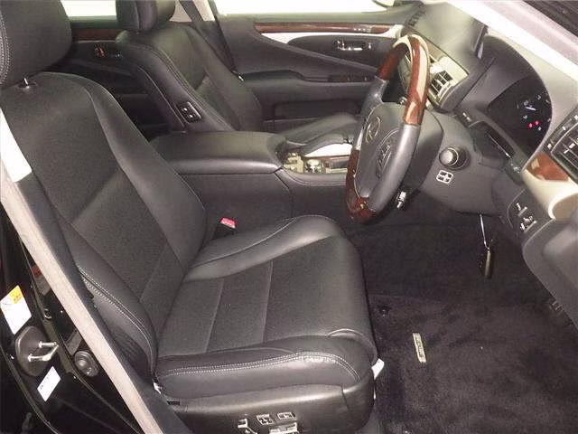 LEXUS LS460