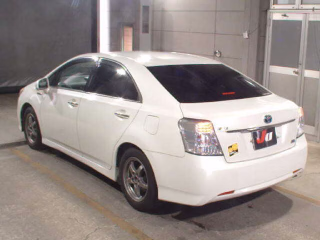 TOYOTA SAI