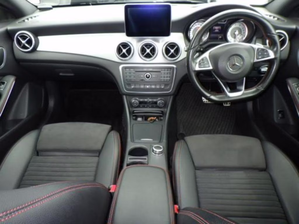 MERCEDES-BENZ CLA-CLASS