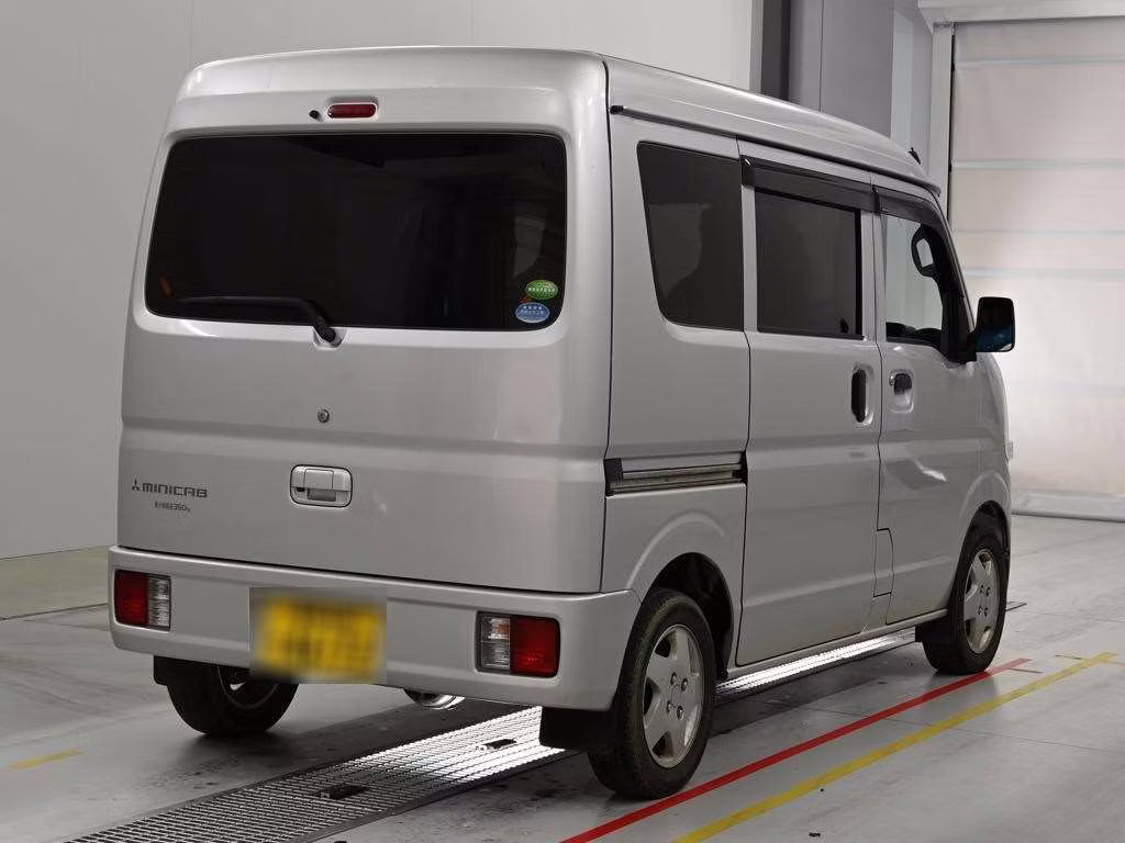 MITSUBISHI MINICAB