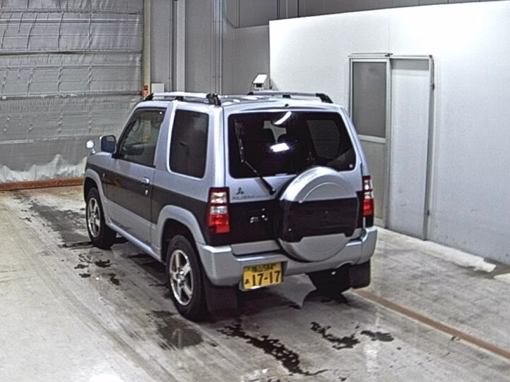 MITSUBISHI PAJERO MINI