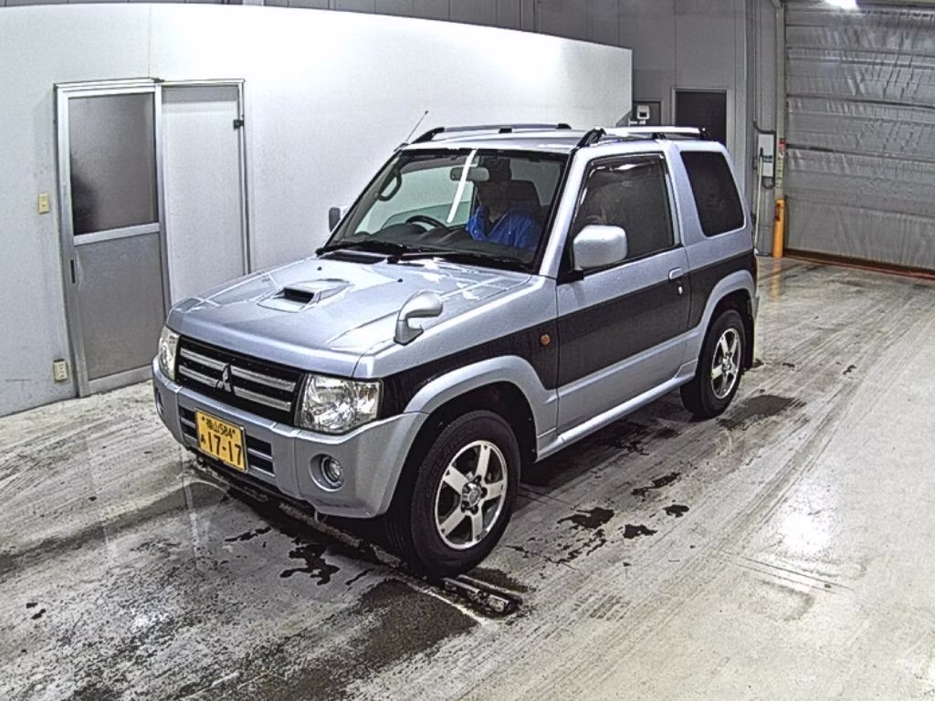 MITSUBISHI PAJERO MINI