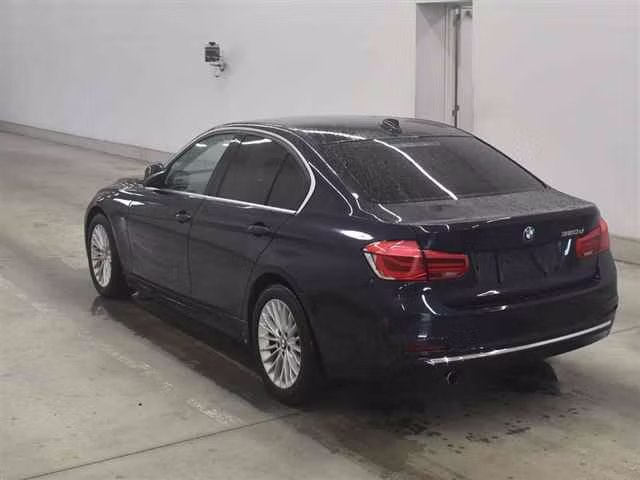 BMW 3-SERIES