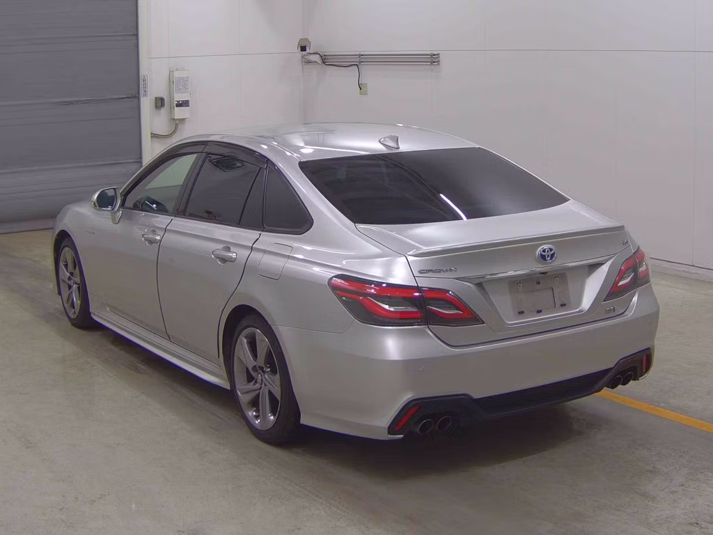 TOYOTA CROWN