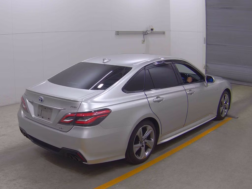 TOYOTA CROWN