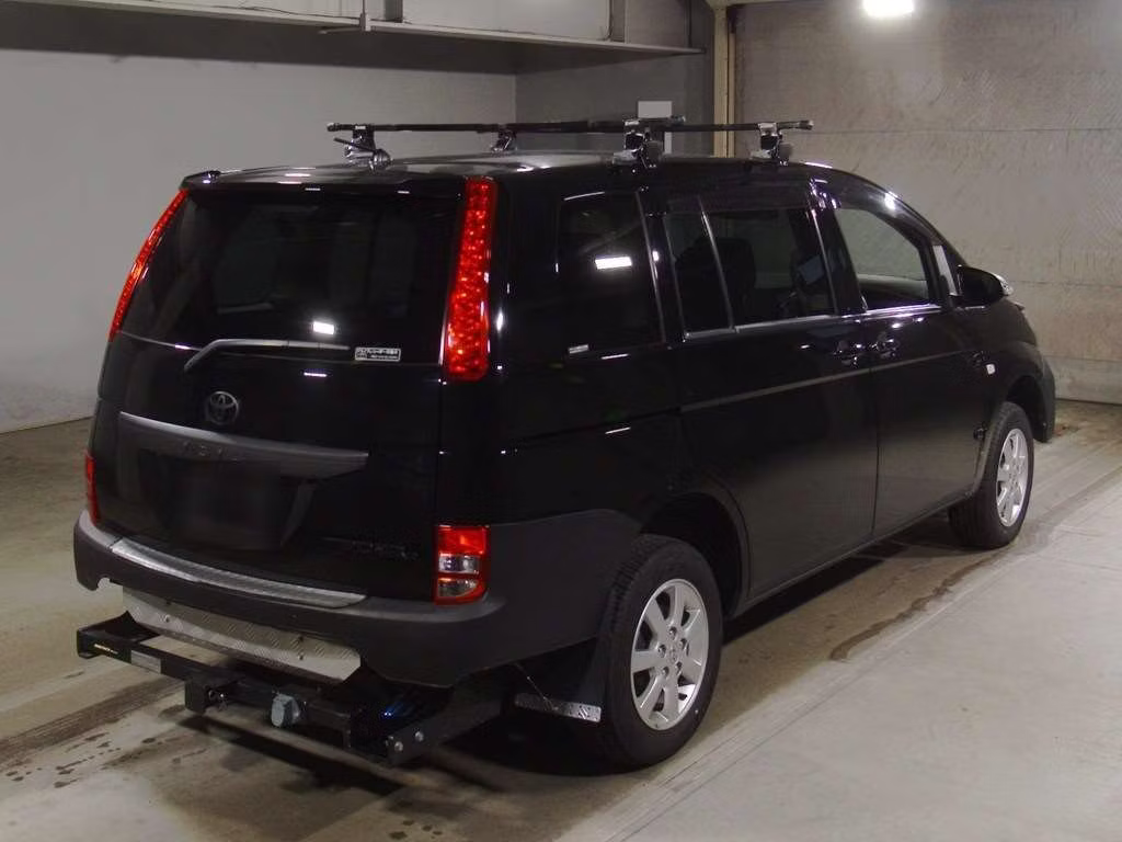 TOYOTA ISIS