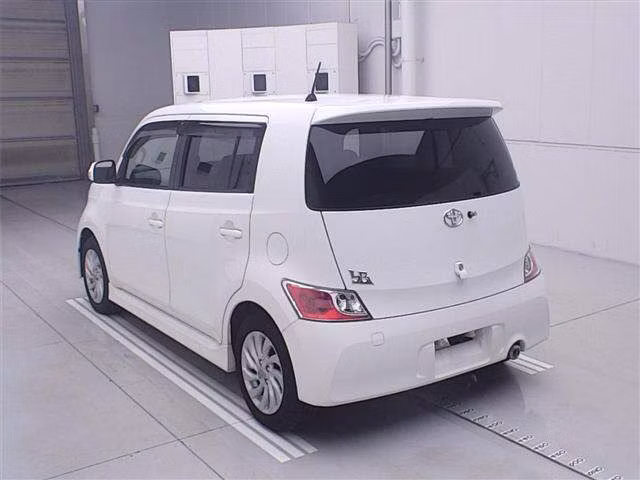 TOYOTA BB