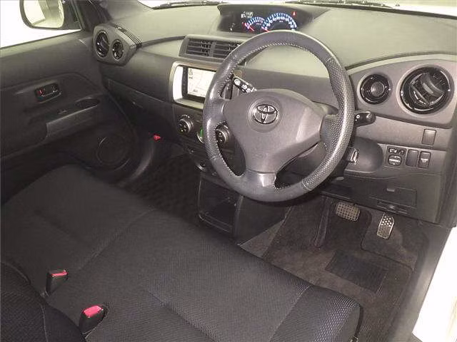 TOYOTA BB