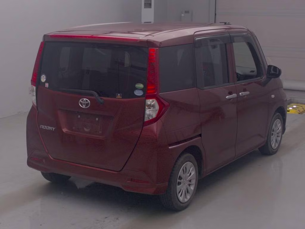 TOYOTA ROOMY