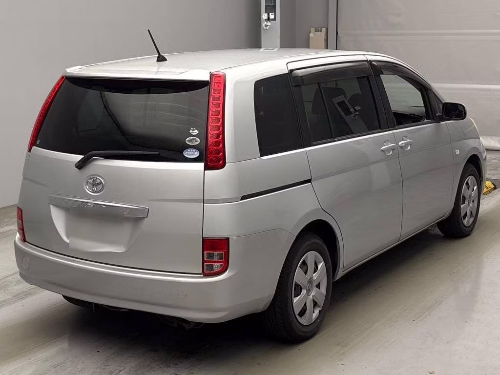 TOYOTA ISIS