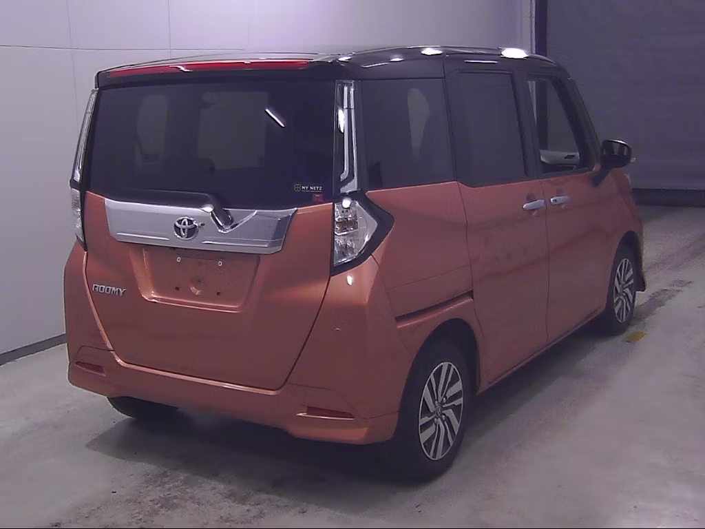 TOYOTA ROOMY