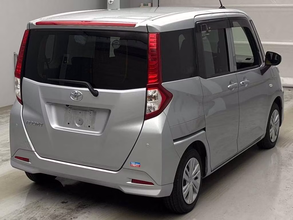 TOYOTA ROOMY