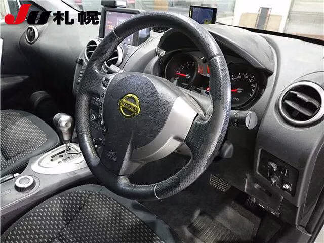NISSAN DUALIS