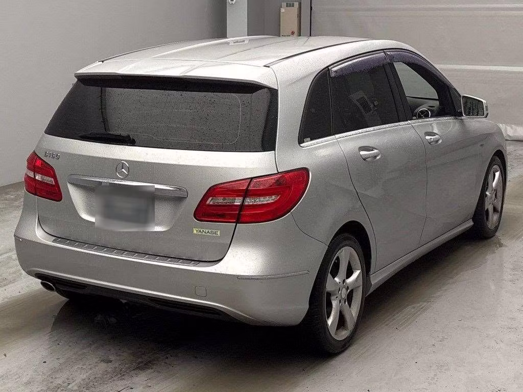 MERCEDES-BENZ B-CLASS