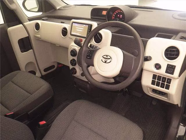 TOYOTA SPADE