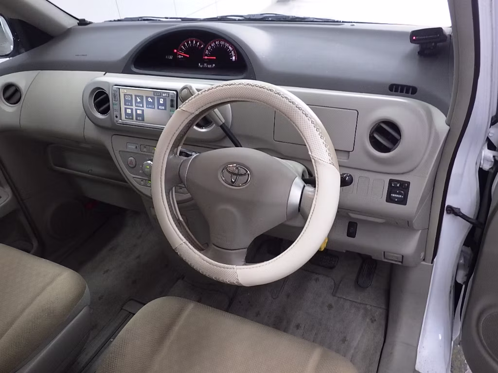 TOYOTA PORTE
