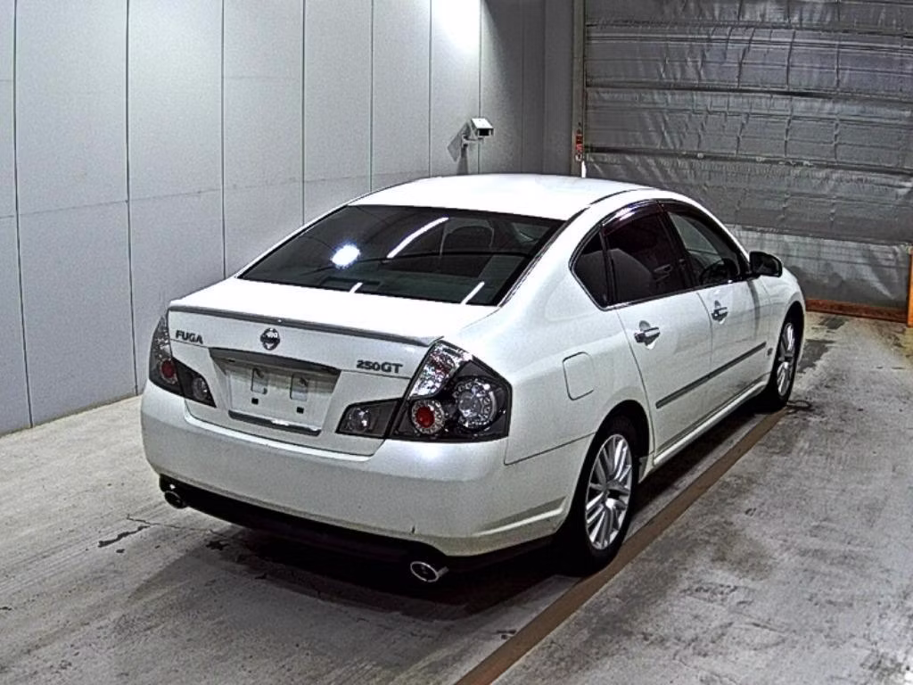 NISSAN FUGA