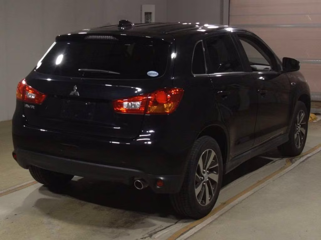 MITSUBISHI RVR