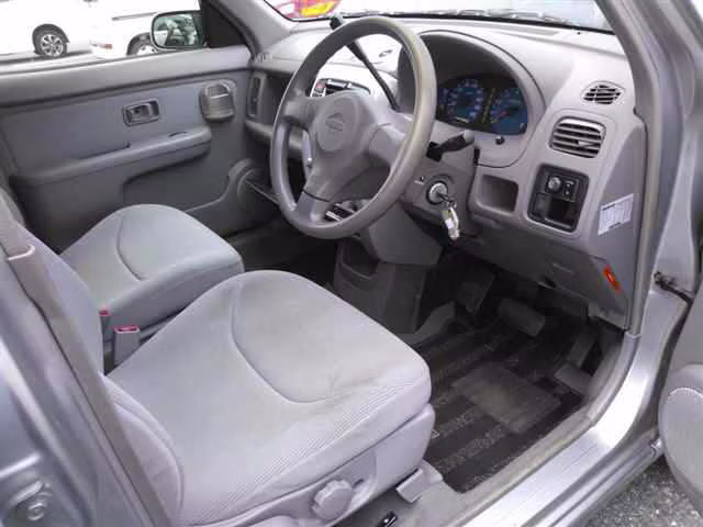 NISSAN CUBE
