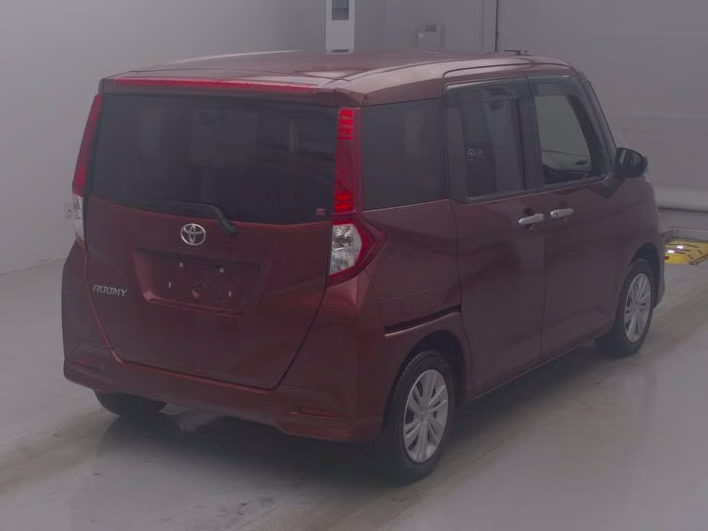 TOYOTA ROOMY