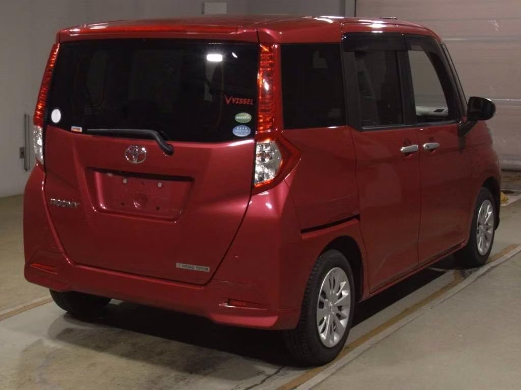 TOYOTA ROOMY