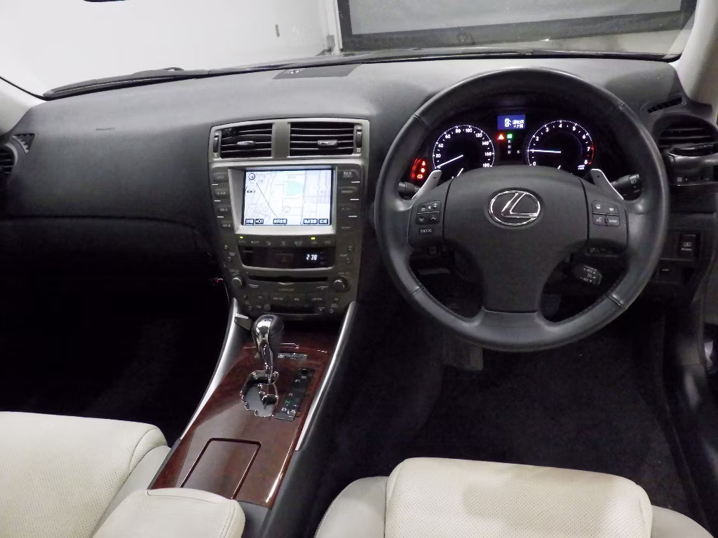 LEXUS IS250