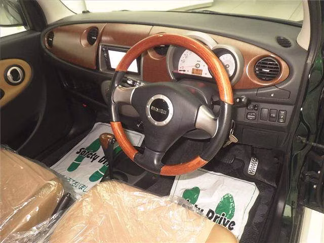 DAIHATSU MIRA GINO
