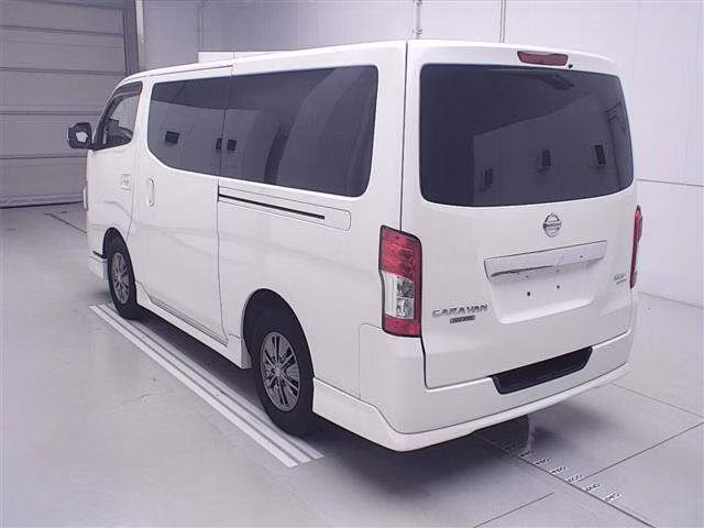 NISSAN NV350 CARAVAN