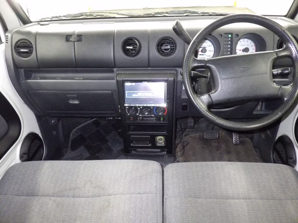 DAIHATSU NAKED