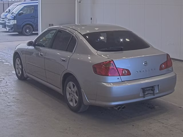 NISSAN SKYLINE