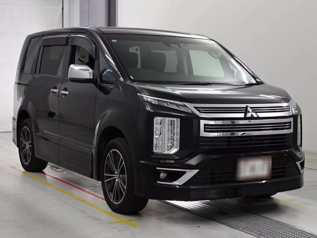 MITSUBISHI DELICA D:5
