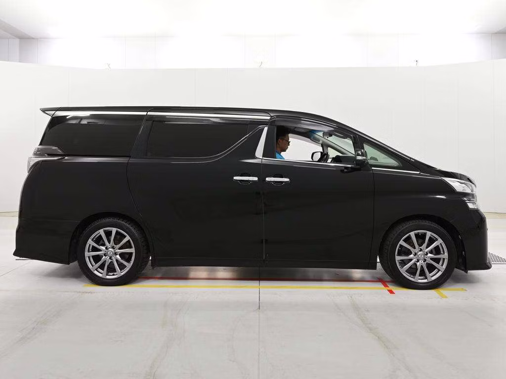 TOYOTA VELLFIRE