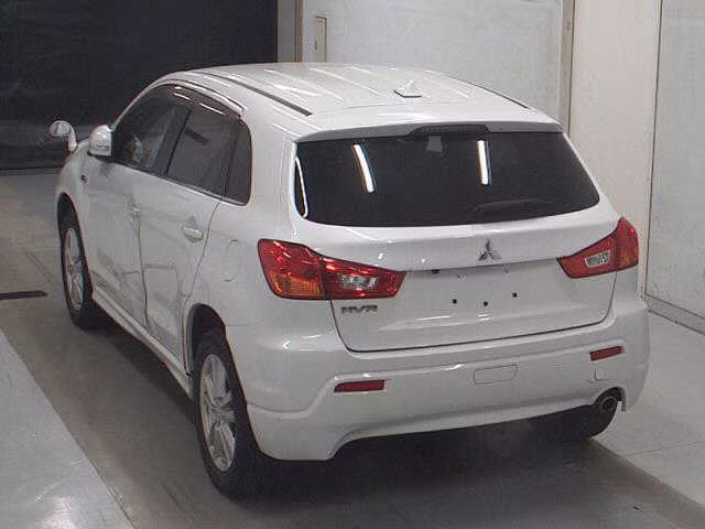 MITSUBISHI RVR