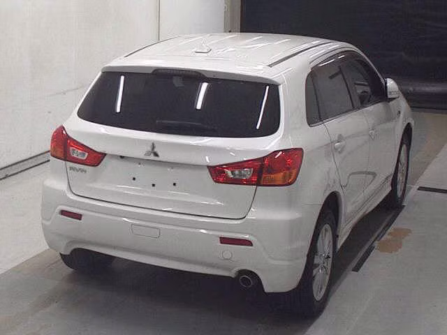 MITSUBISHI RVR