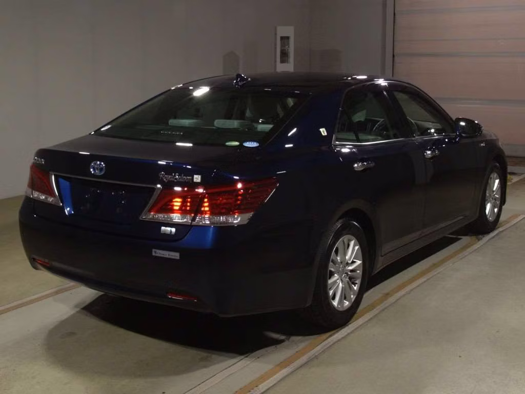 TOYOTA CROWN
