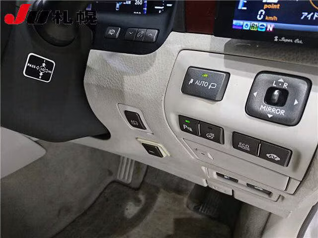 LEXUS LS600H