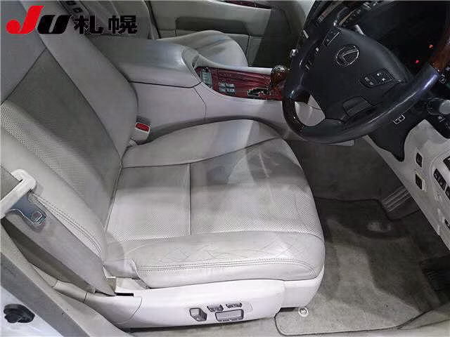 LEXUS LS600H