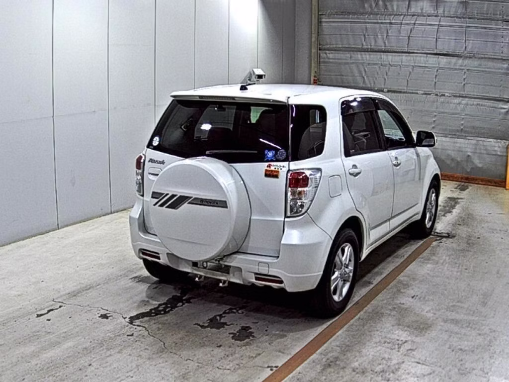 TOYOTA RUSH