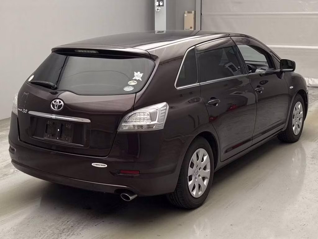TOYOTA MARK X ZIO