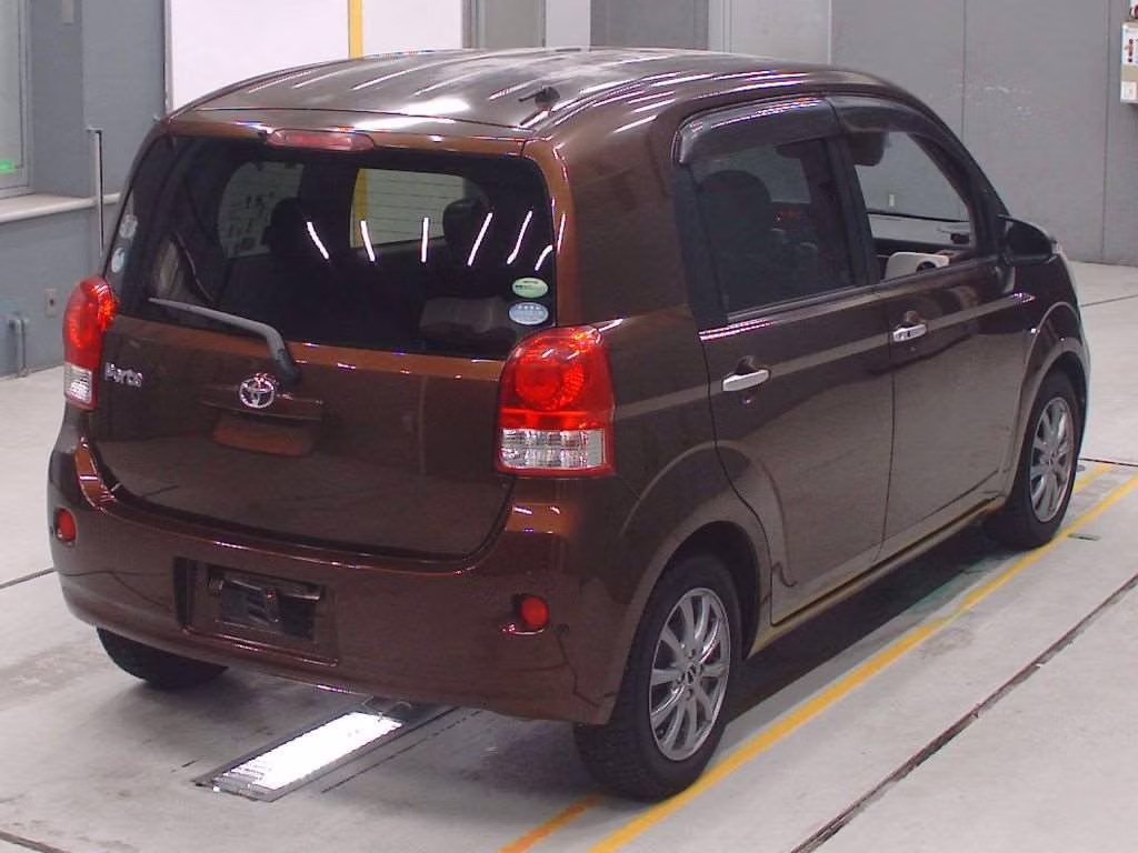 TOYOTA PORTE