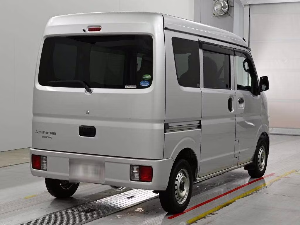 MITSUBISHI MINICAB