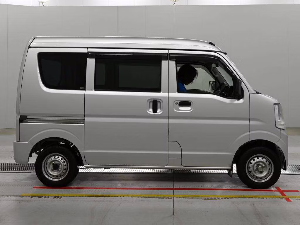 MITSUBISHI MINICAB