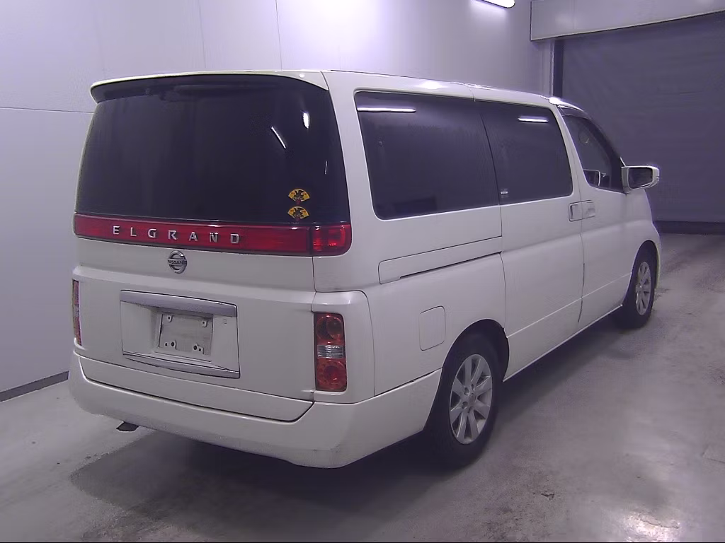NISSAN ELGRAND
