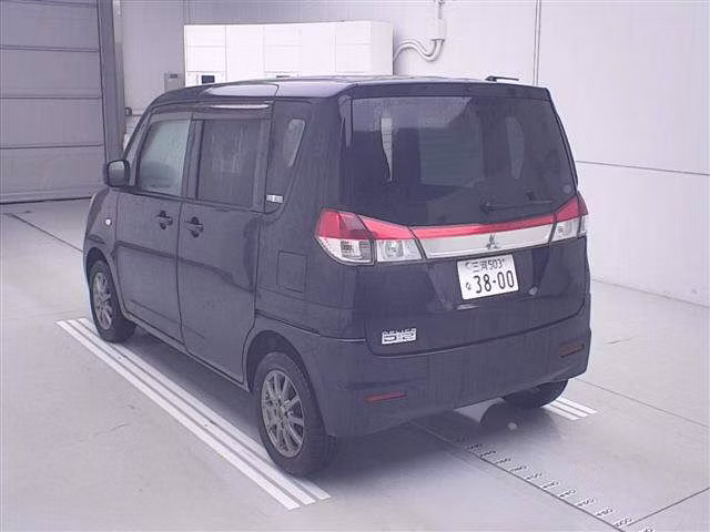 MITSUBISHI DELICA D:2