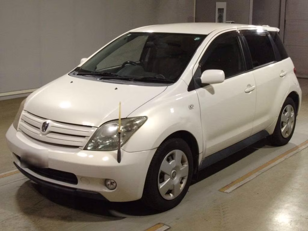 TOYOTA IST