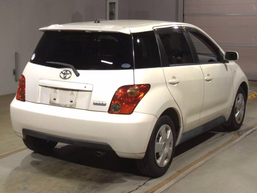 TOYOTA IST