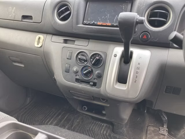 NISSAN NV350 CARAVAN