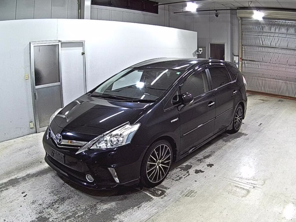 TOYOTA PRIUS ALPHA