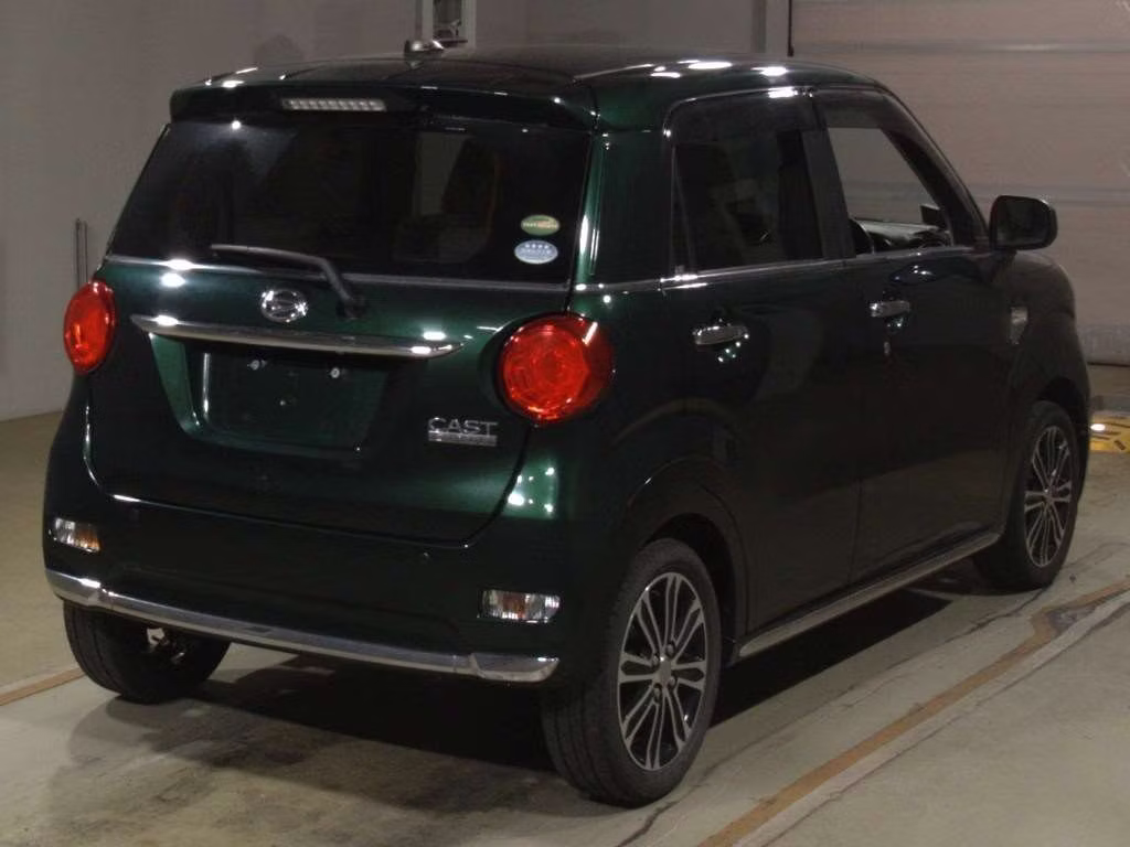 DAIHATSU CAST